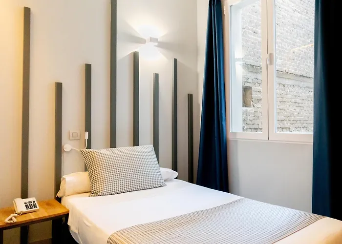 Carmen-Gran ViaHostal